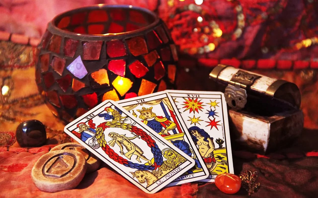 Get Your Free Tarot Cards Love Reading Now!